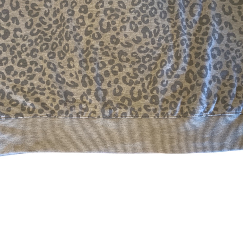 SPLENDID Oatmeal Leopard Animal Print Women’s Sweatshirt - SZ Large - Picture 10 of 10